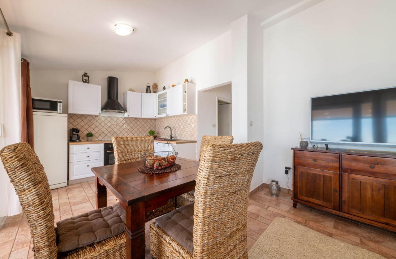 Apartment Busac Zaboric Exterior photo