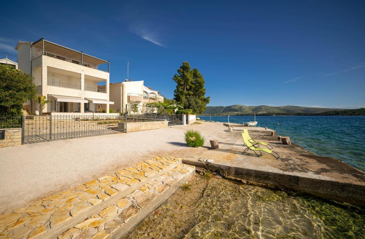 Apartment Busac Zaboric Exterior photo